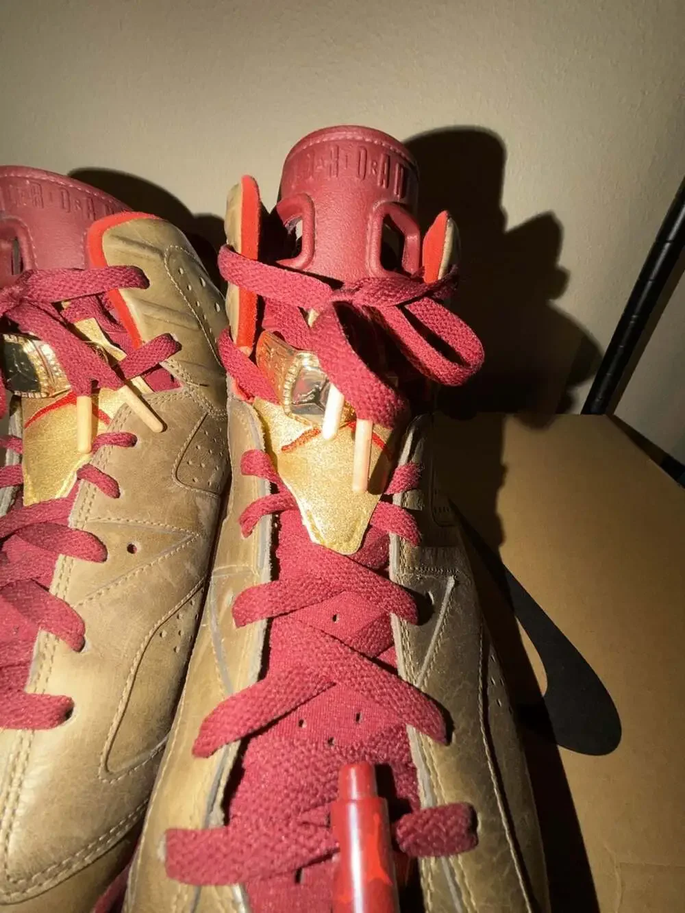 Jordan Air Jordan 6 Retro Size 13 Cigar